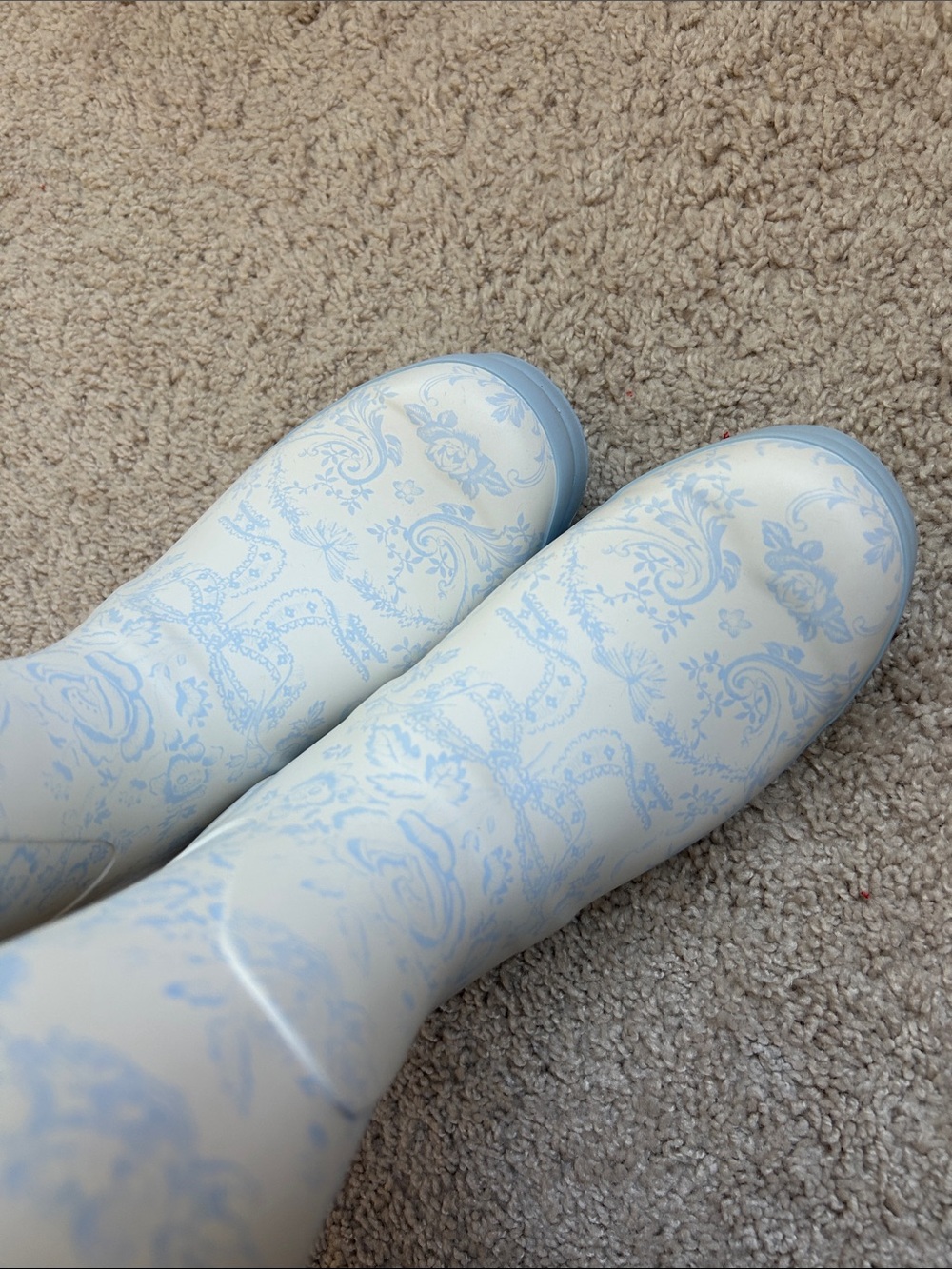 Hunter *LoveFancyShack rain boots. Size 8 - Picture 12 of 17